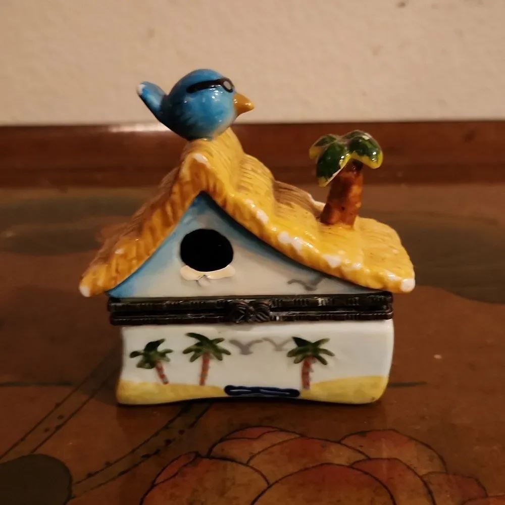 Hawaiian Hut Aloha Trinket Box Vintage